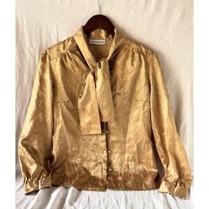 Gorgeous Sag Harbor Button Blouse with Pleating Small